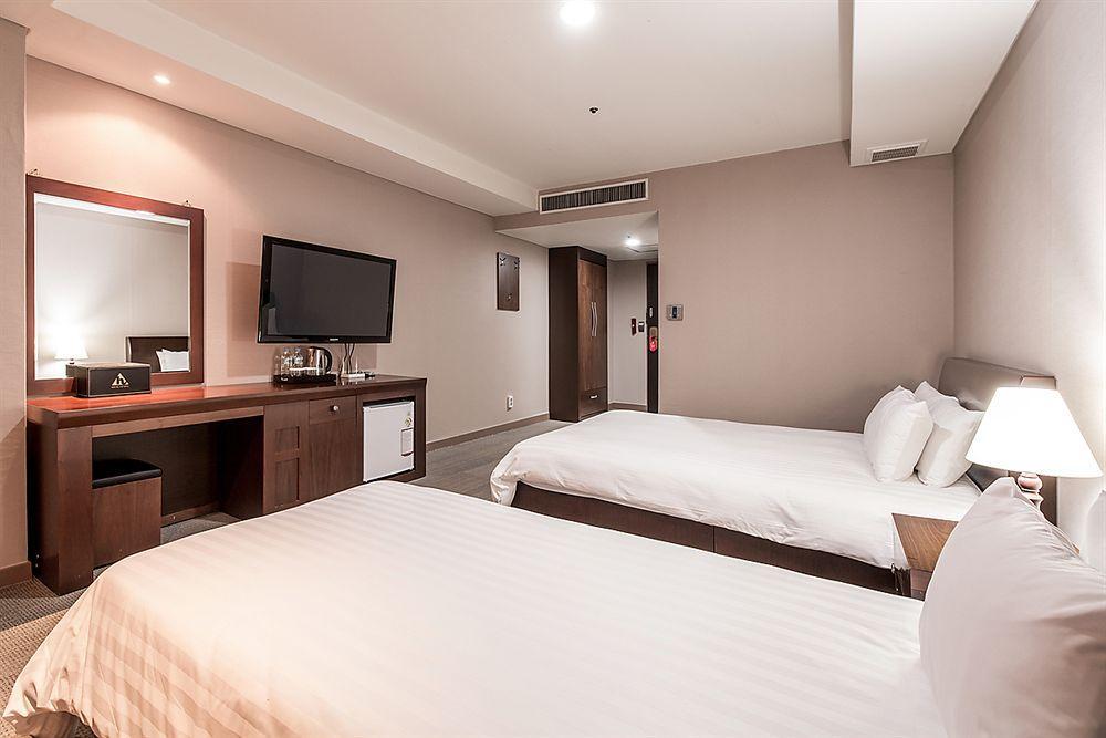 New Hilltop Hotel Seul Dış mekan fotoğraf