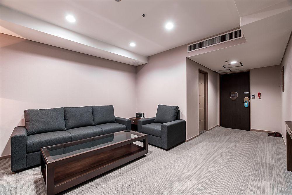 New Hilltop Hotel Seul Dış mekan fotoğraf