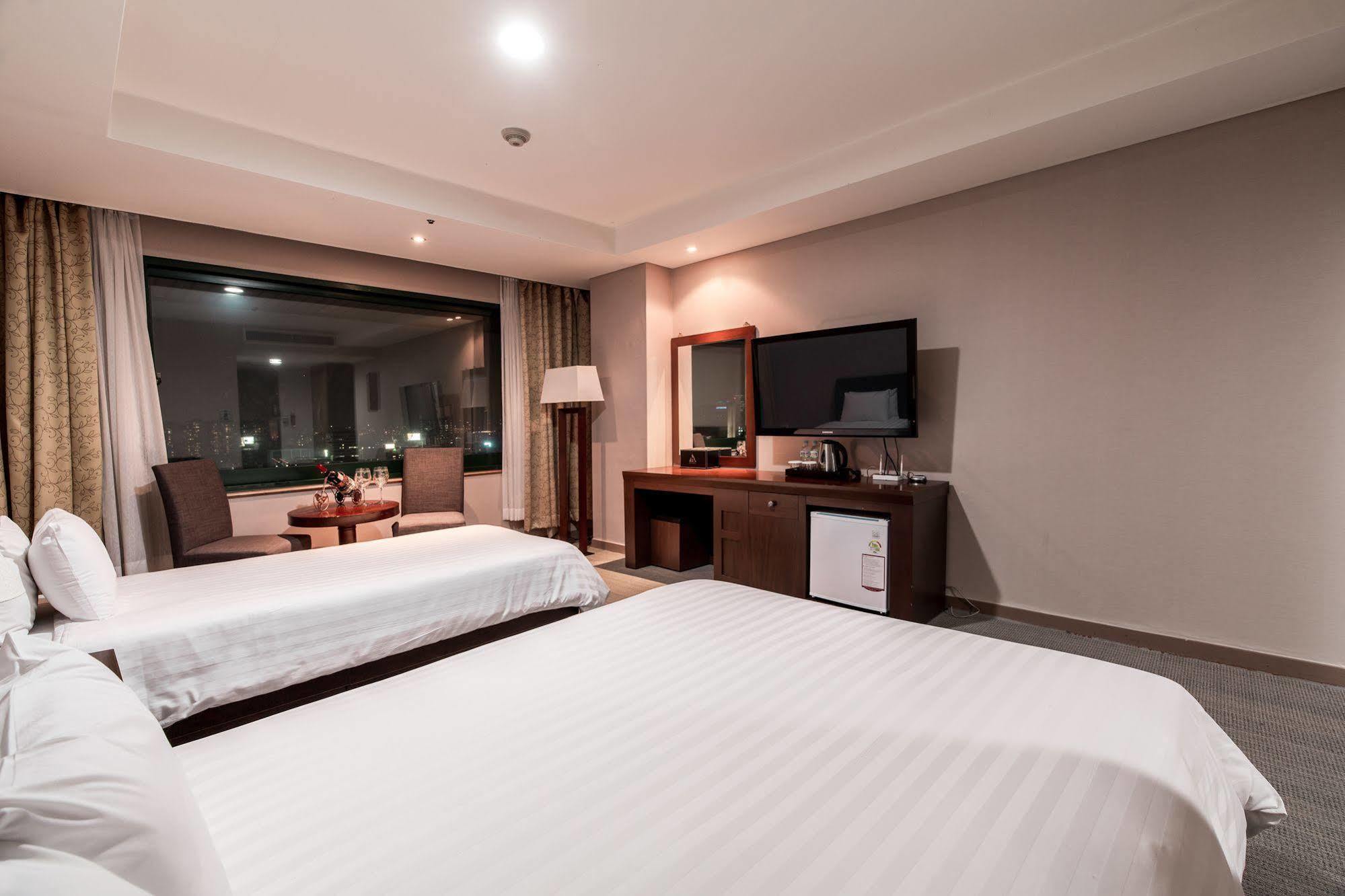 New Hilltop Hotel Seul Dış mekan fotoğraf
