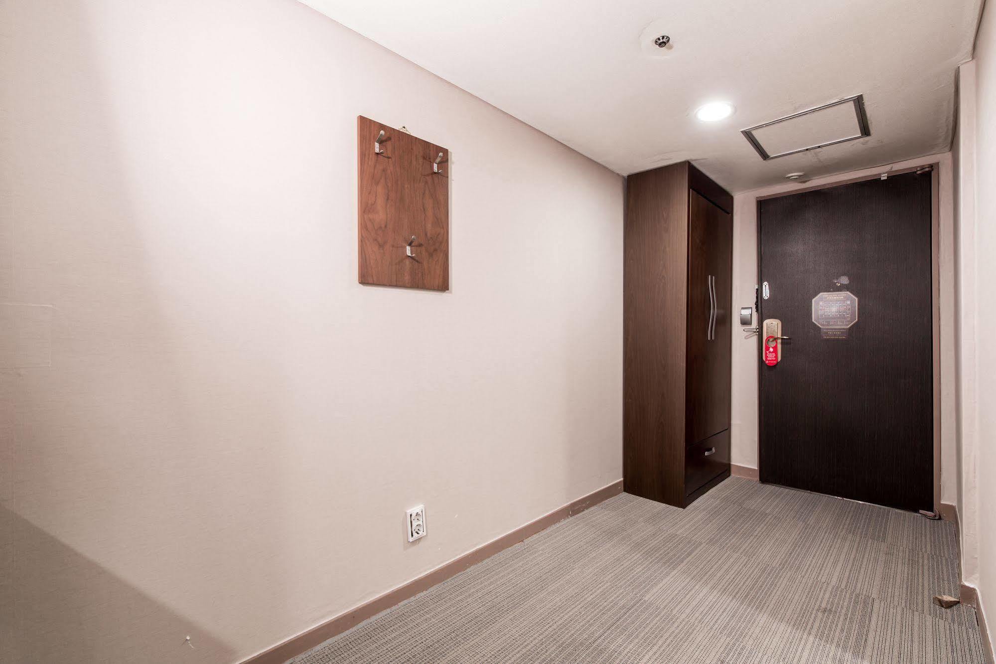 New Hilltop Hotel Seul Dış mekan fotoğraf